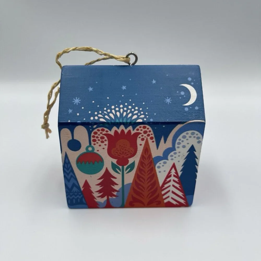 2015 Crate & Barrel Kate Forrester Wooden House Christmas Ornament Hearts & Home
